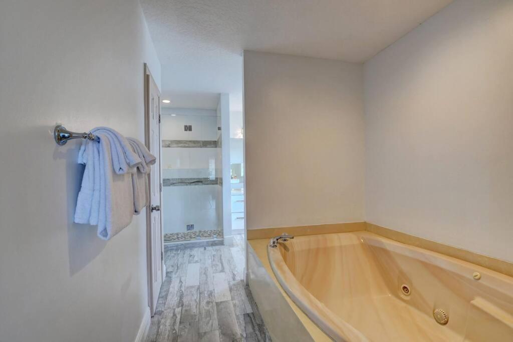 5 Bedroom Mansion With Pool And Non-Heated Jacuzzi Games In Boynton Beach Exterior foto